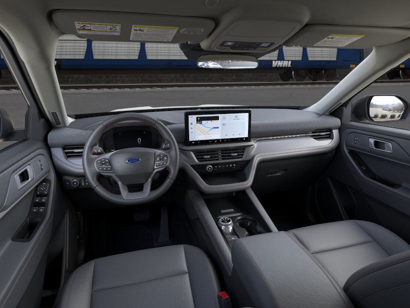 Ford Explorer Vehicle Image 09
