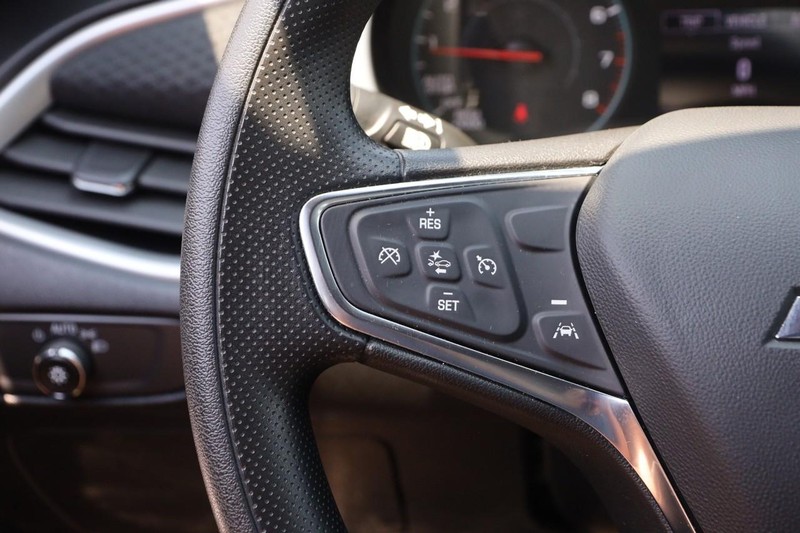 Chevrolet Malibu Vehicle Image 11