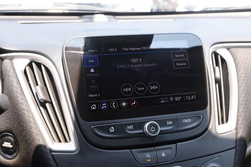 Chevrolet Malibu Vehicle Image 15