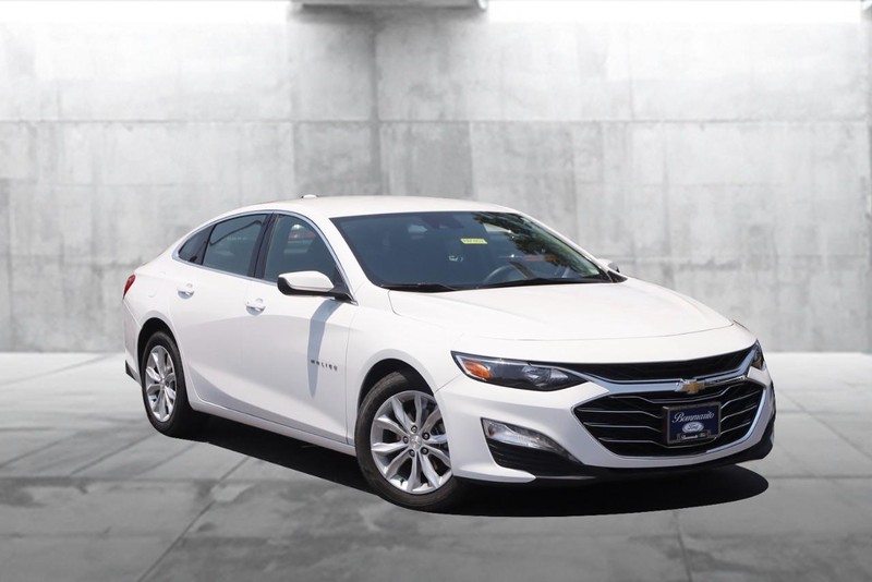 Chevrolet Malibu Vehicle Image 02