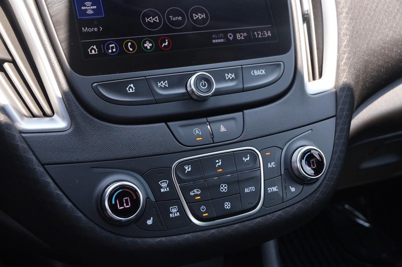 Chevrolet Malibu Vehicle Image 17
