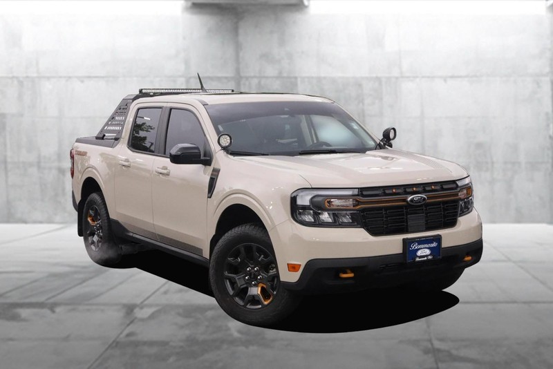 Ford Maverick Vehicle Image 02