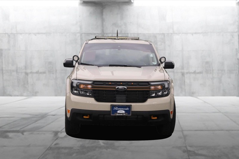 Ford Maverick Vehicle Image 04
