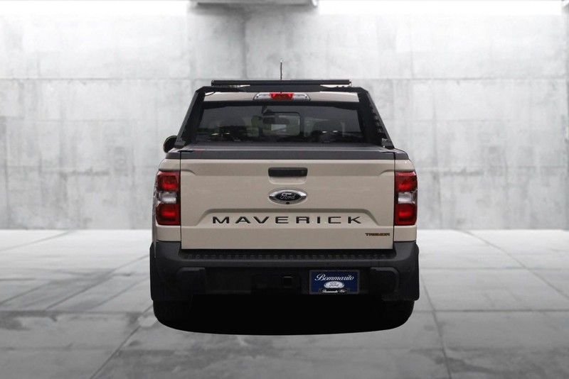 Ford Maverick Vehicle Image 06