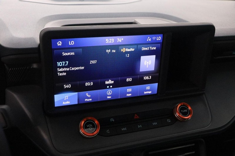 Ford Maverick Vehicle Image 18