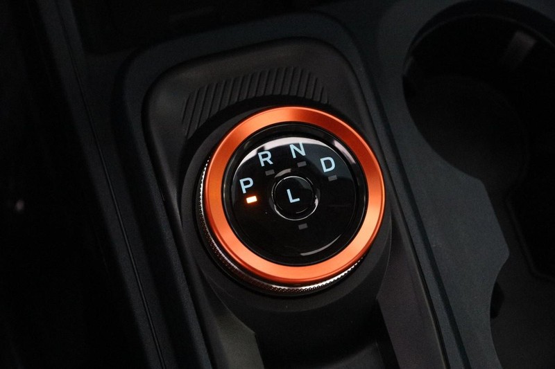 Ford Maverick Vehicle Image 21
