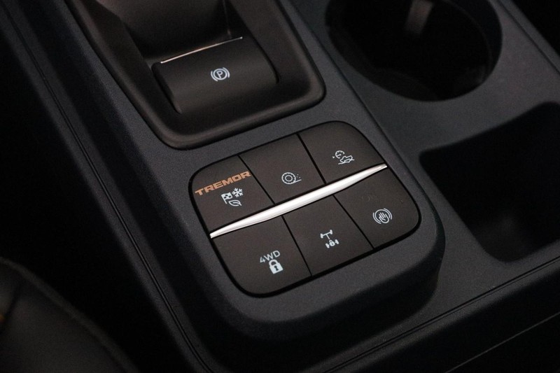Ford Maverick Vehicle Image 22