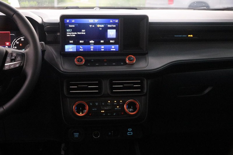 Ford Maverick Vehicle Image 27