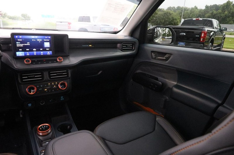 Ford Maverick Vehicle Image 28