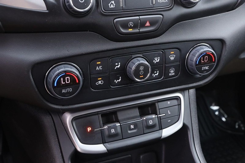 GMC Terrain Vehicle Image 18