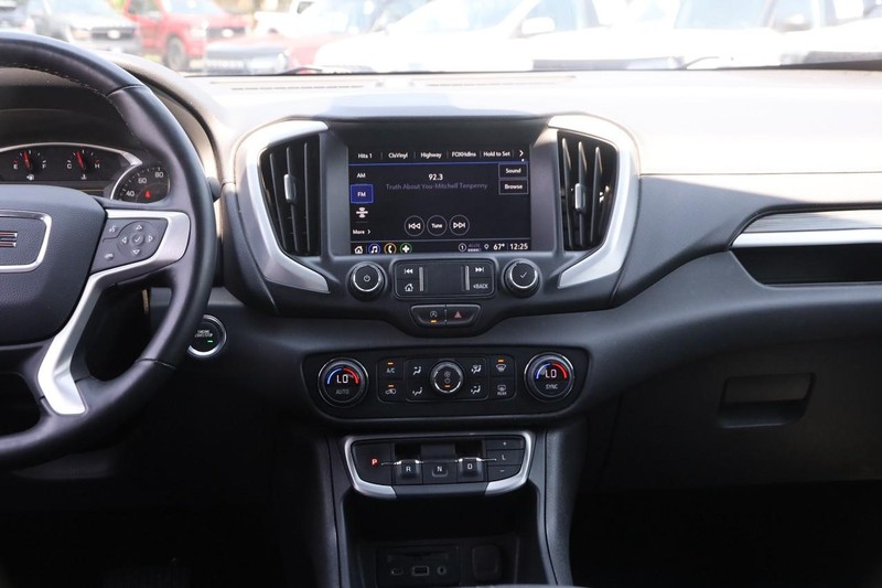 GMC Terrain Vehicle Image 24