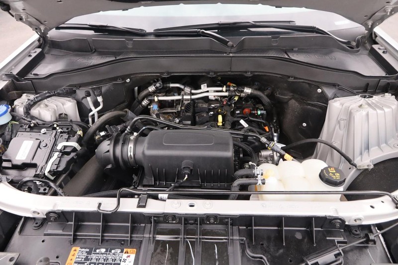 Ford Explorer Vehicle Image 08