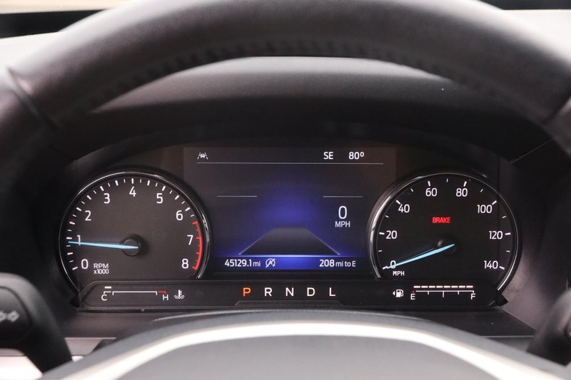 Ford Explorer Vehicle Image 18