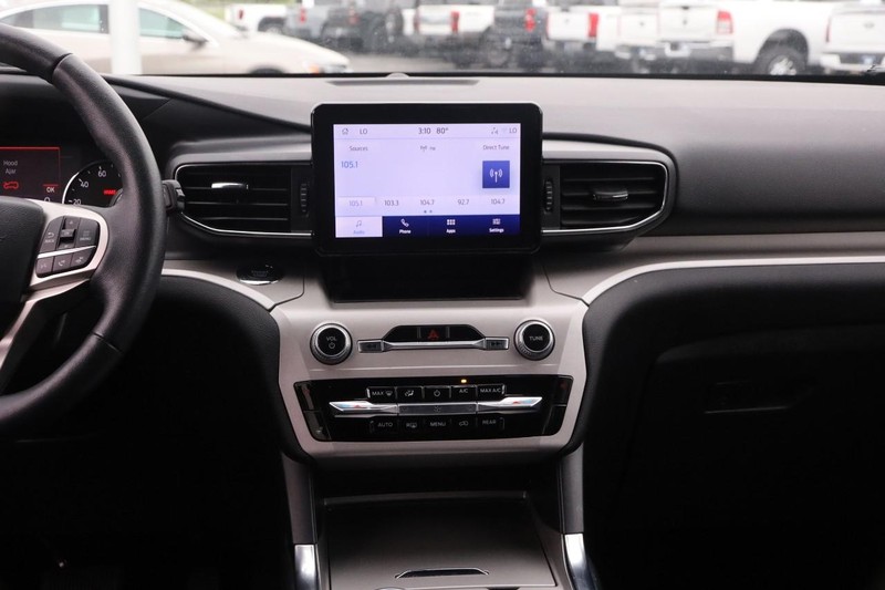 Ford Explorer Vehicle Image 28