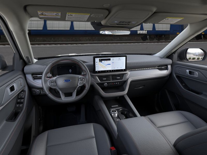 Ford Explorer Vehicle Image 09