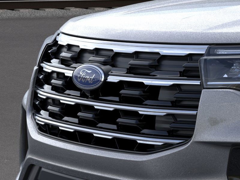 Ford Explorer Vehicle Image 17