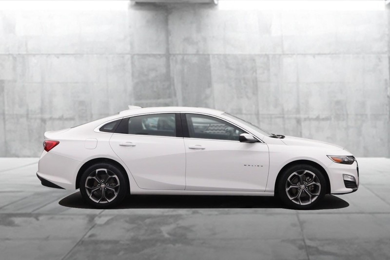 Chevrolet Malibu Vehicle Image 05