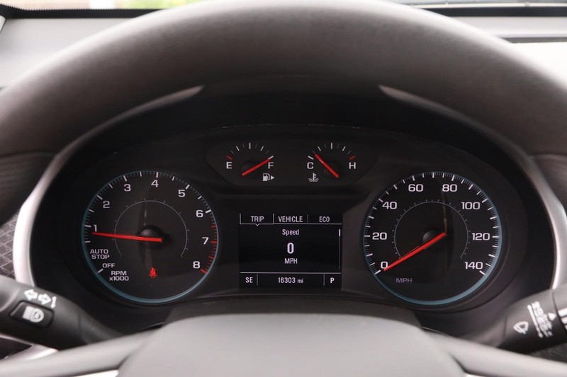 Chevrolet Malibu Vehicle Image 13