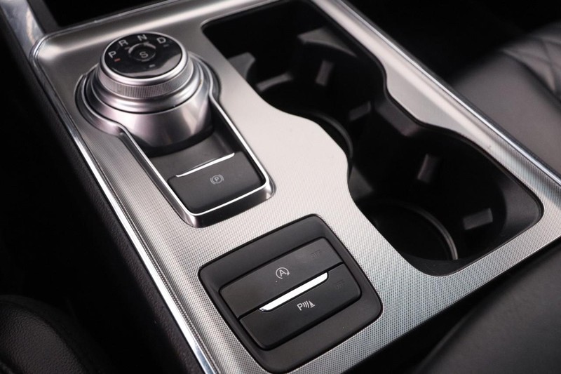 Ford Edge Vehicle Image 13