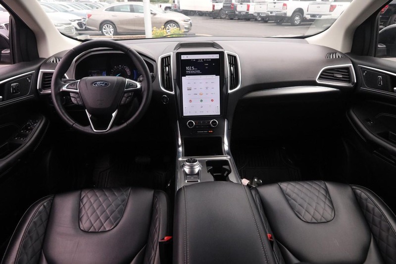 Ford Edge Vehicle Image 15