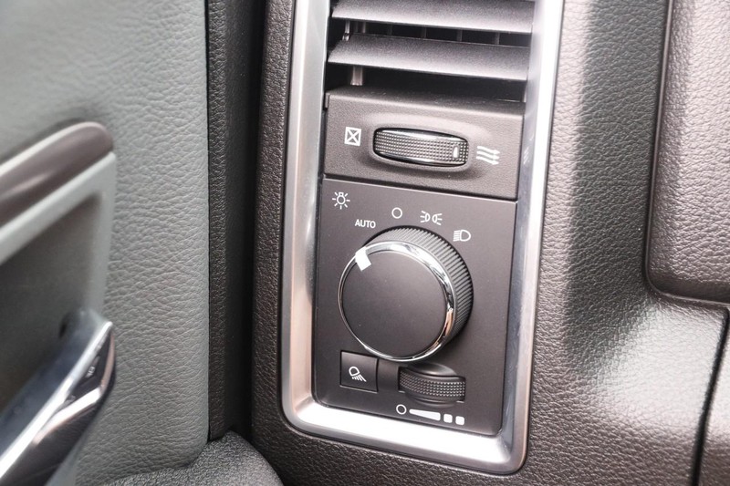 Ford Edge Vehicle Image 25