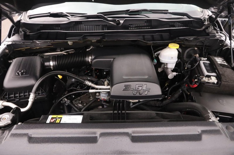 Ford Edge Vehicle Image 32