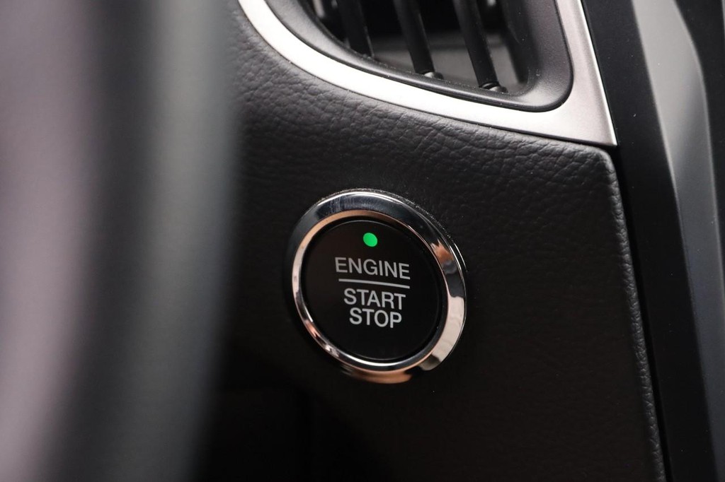 Ford Edge Vehicle Image 14