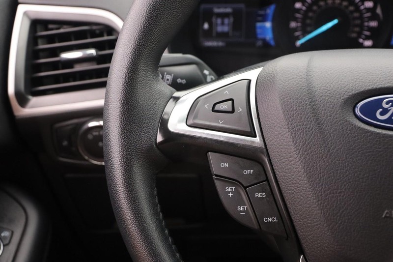 Ford Edge Vehicle Image 11