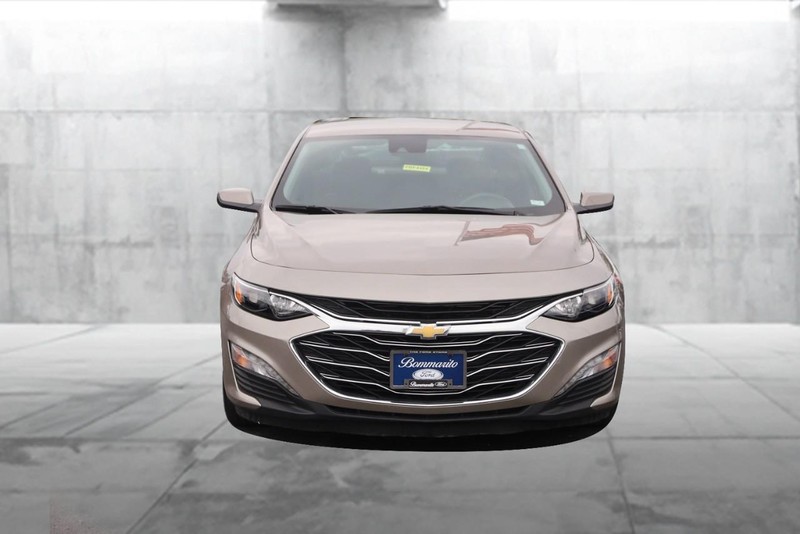 Chevrolet Malibu Vehicle Image 04