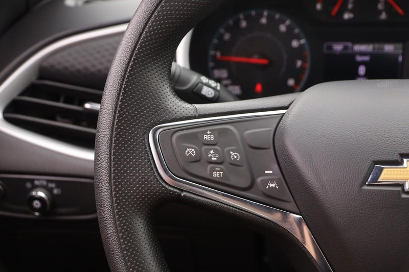Chevrolet Malibu Vehicle Image 11