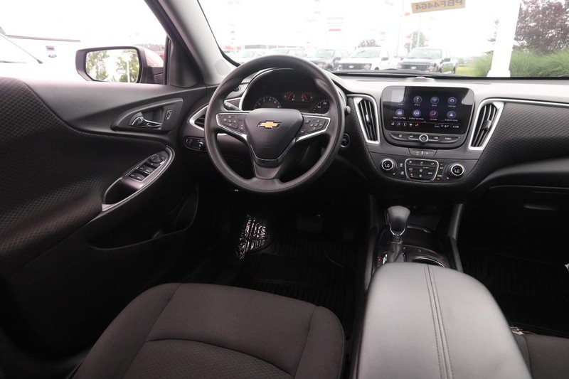 Chevrolet Malibu Vehicle Image 20