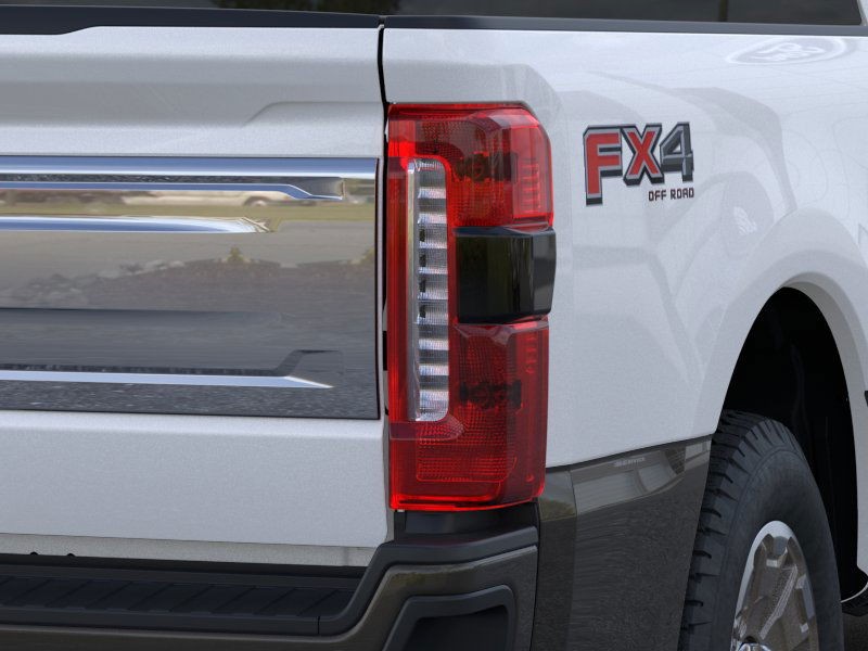 Ford Super Duty F-350 SRW Vehicle Image 21