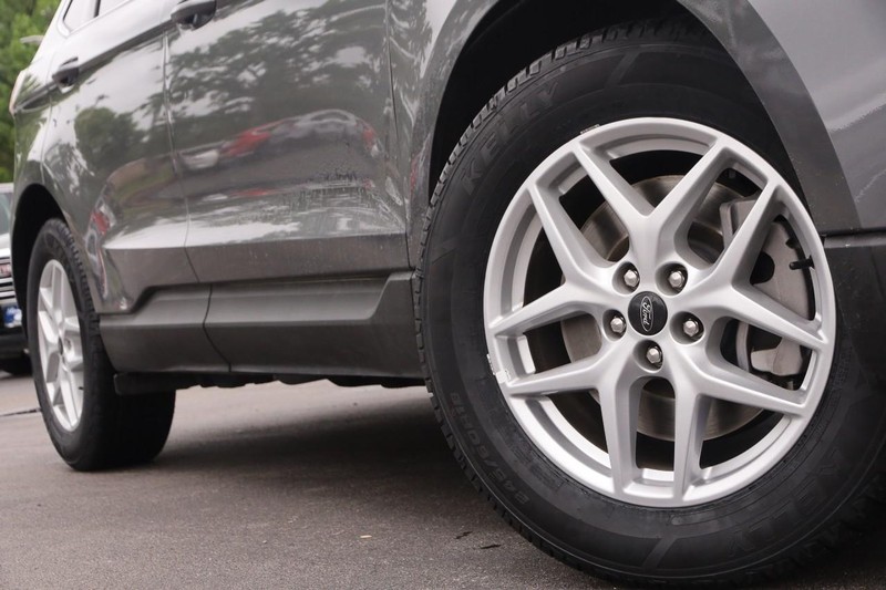 Ford Edge Vehicle Image 03