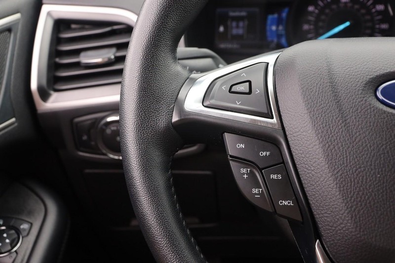 Ford Edge Vehicle Image 11