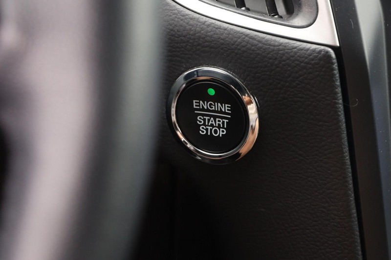 Ford Edge Vehicle Image 14