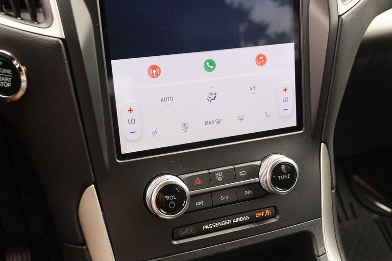 Ford Edge Vehicle Image 17