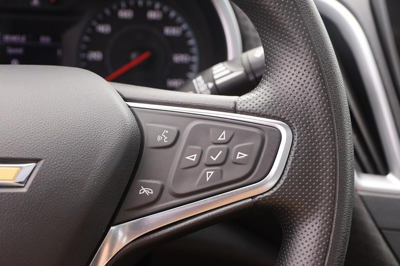 Chevrolet Malibu Vehicle Image 11