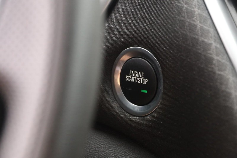 Chevrolet Malibu Vehicle Image 13