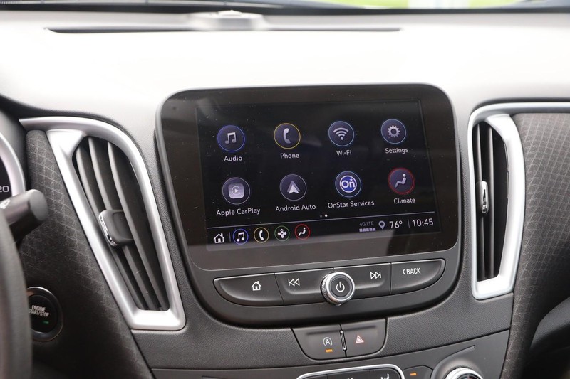 Chevrolet Malibu Vehicle Image 14
