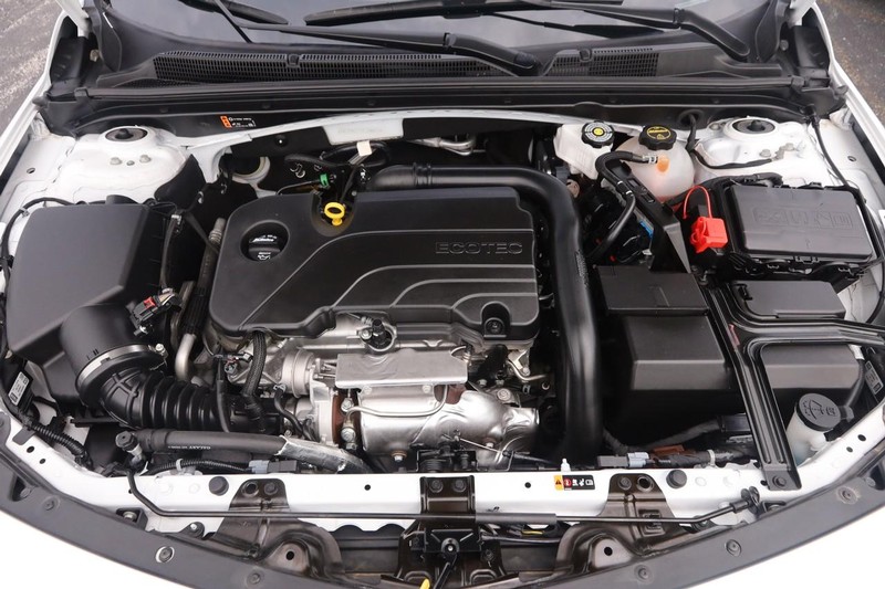 Chevrolet Malibu Vehicle Image 25