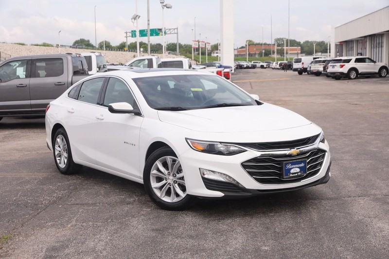 Chevrolet Malibu Vehicle Image 26