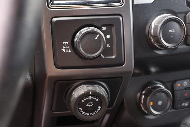 Ford F-150 Vehicle Image 16