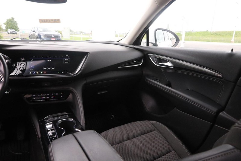 Buick Envision Vehicle Image 25