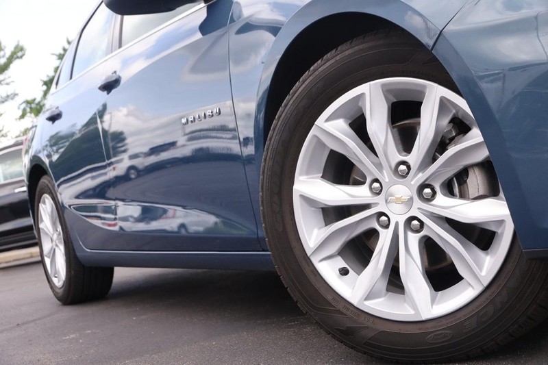 Chevrolet Malibu Vehicle Image 03
