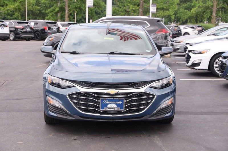 Chevrolet Malibu Vehicle Image 04