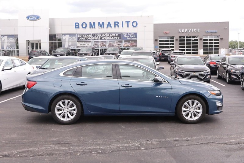 Chevrolet Malibu Vehicle Image 05