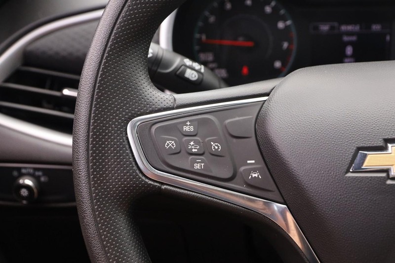 Chevrolet Malibu Vehicle Image 12