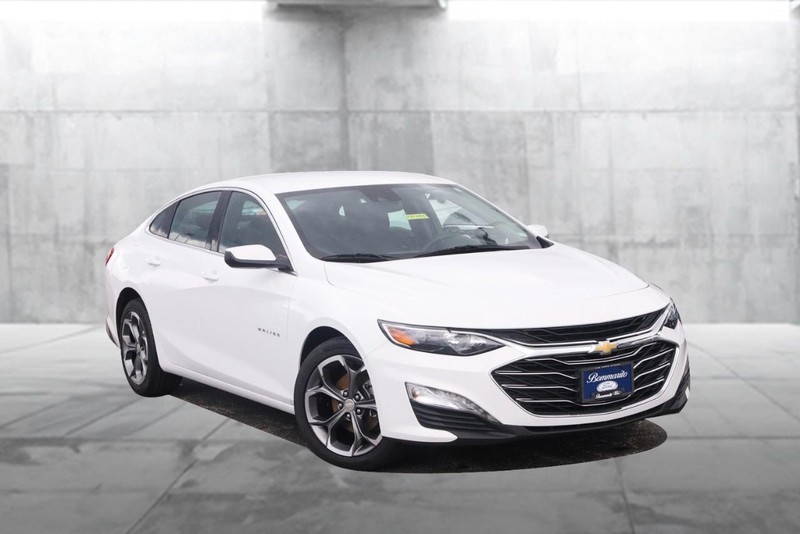 Chevrolet Malibu Vehicle Image 02