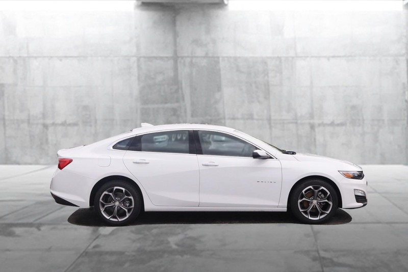 Chevrolet Malibu Vehicle Image 05