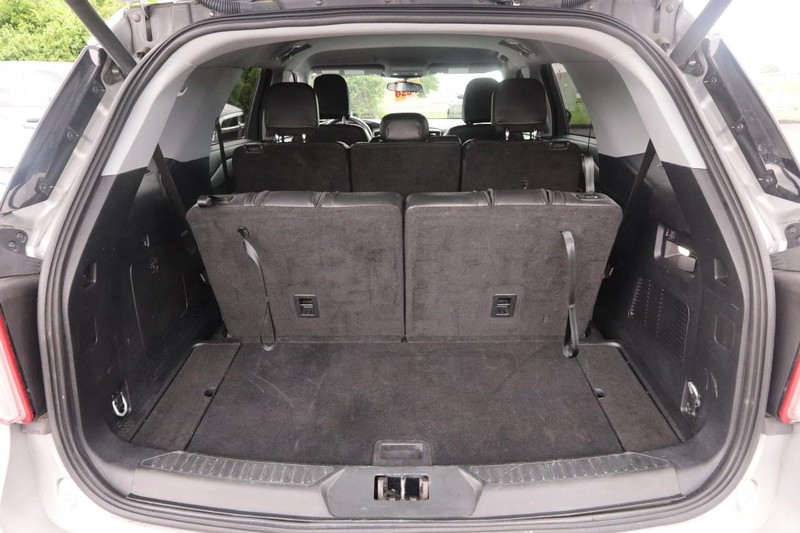 Ford Explorer Vehicle Image 07